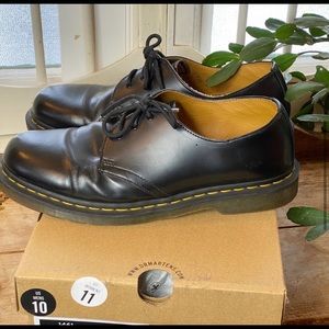 Women size 11 Doc Martens Flats/Oxfords